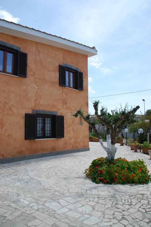 B&B Villa Claudia Anzio Exterior photo